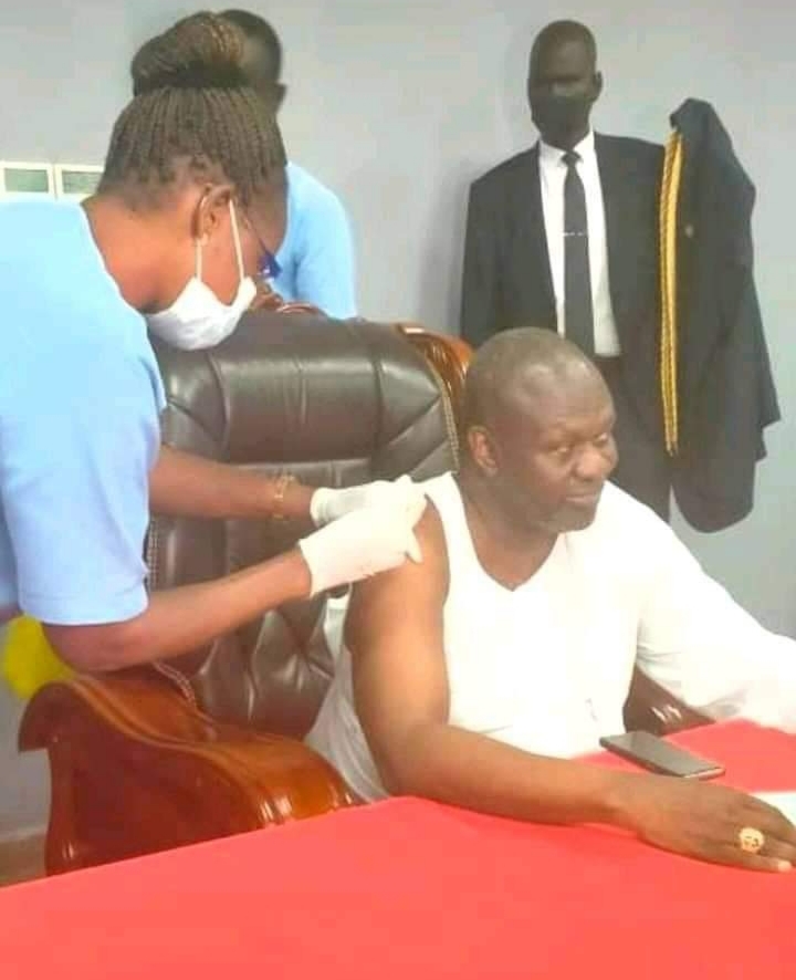Dr. Machar gets Covid vaccine, encourages others to take jabs