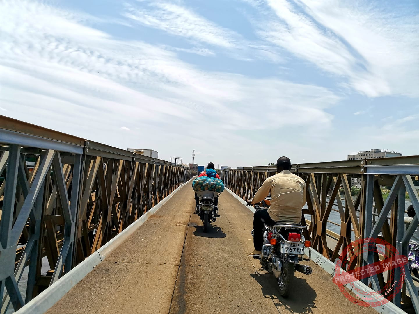 Minister Mijok bans heavy trucks from using old Juba bridge