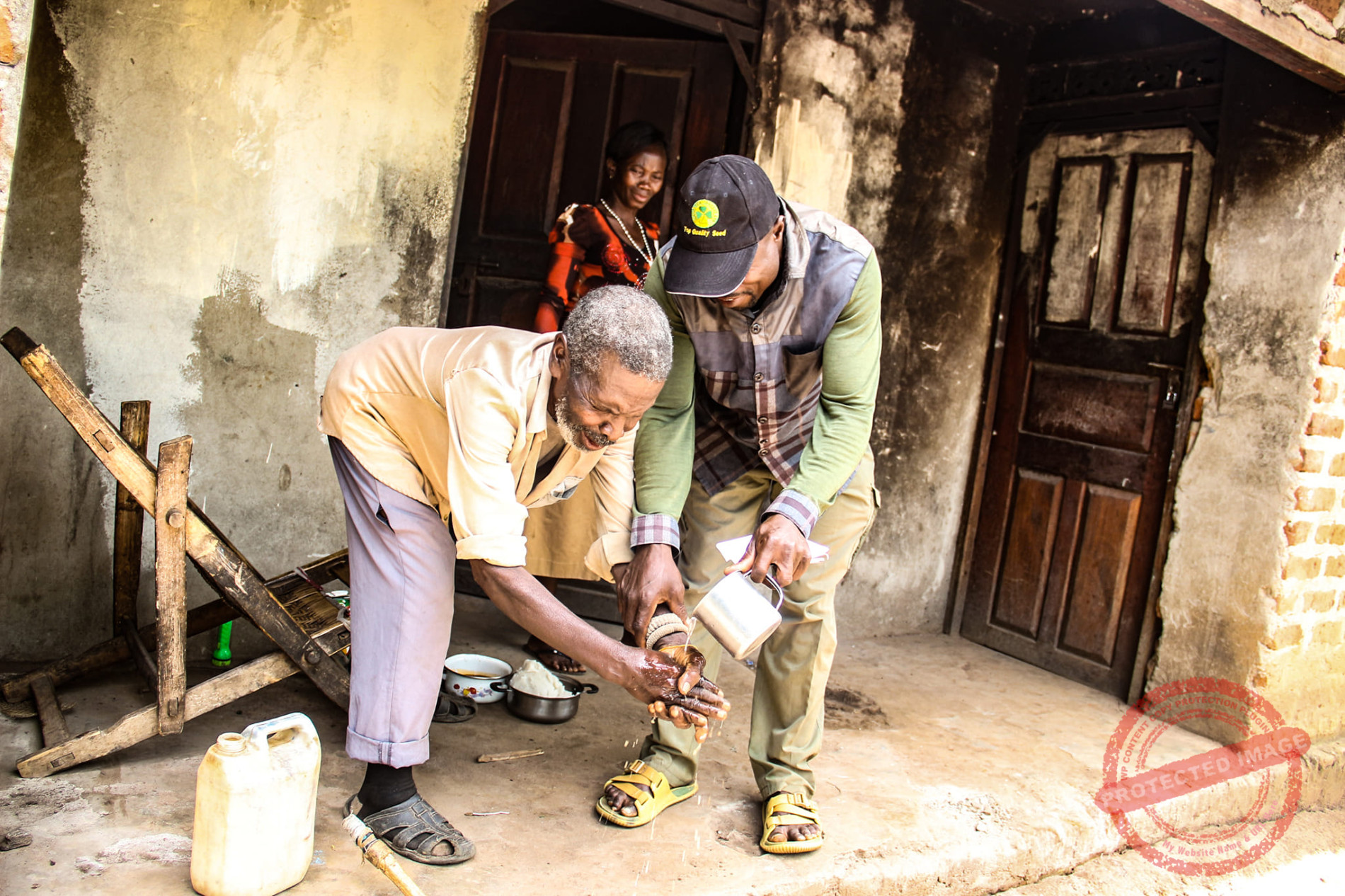 Charity organization serves most neglected elderly with ready-made food in Yambio