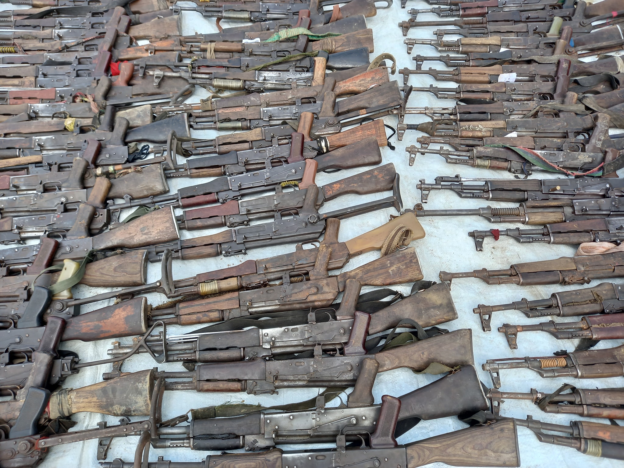 Armed youth surrender hundreds of rifles, machine-guns in Tonj North