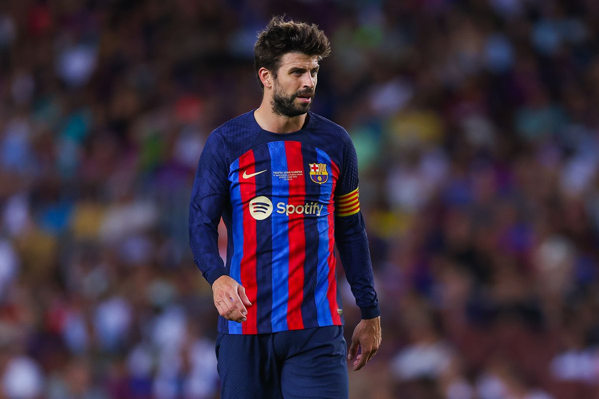 Barcelona’s Gerard Piqué offered to play for free