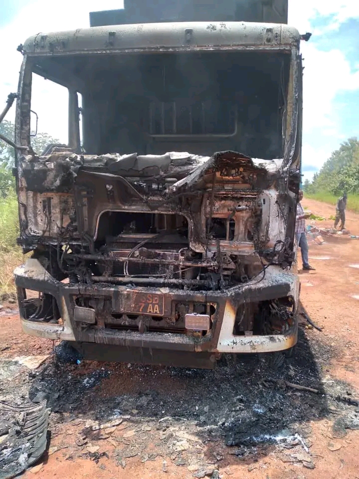 Truck driver killed, 3 vehicles burnt along Mundri road