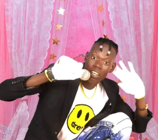 Singer succumbs to head injuries after thugs attack