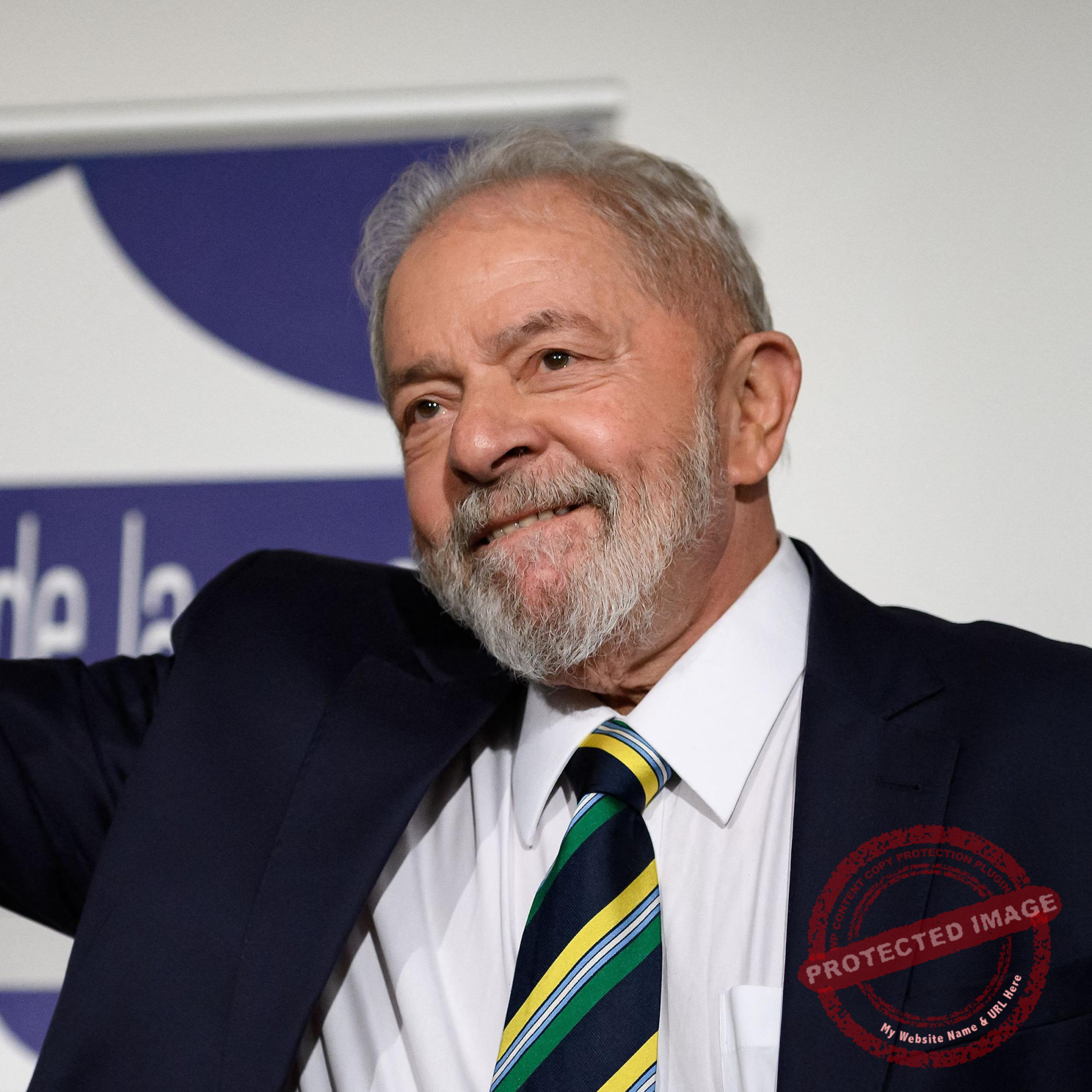 Brazil election: Bolsonaro defeated as Lula makes comeback