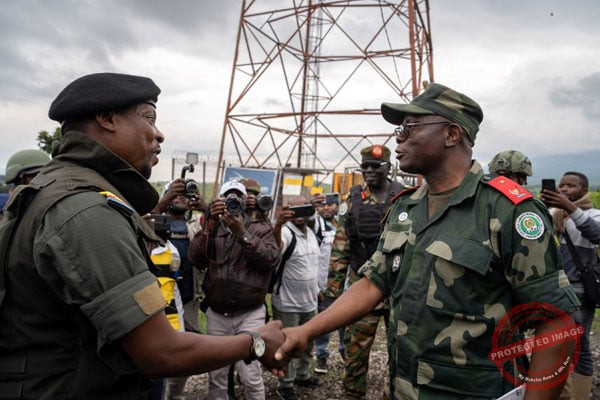 DR Congo rebels meet regional force to hand over strategic town