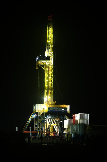 Uganda starts drilling first oil well