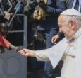 Remarkable moments captured from Pope Francis visit