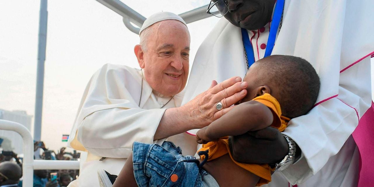 Pope urges end to ethnic hatred at open-air mass in South Sudan