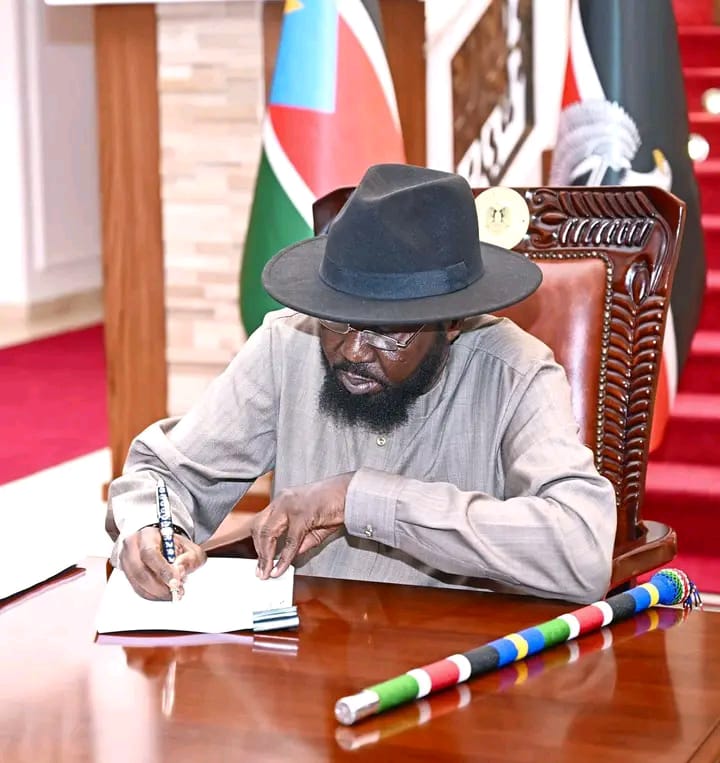 Kiir signs 2023-2024 National Budget into law