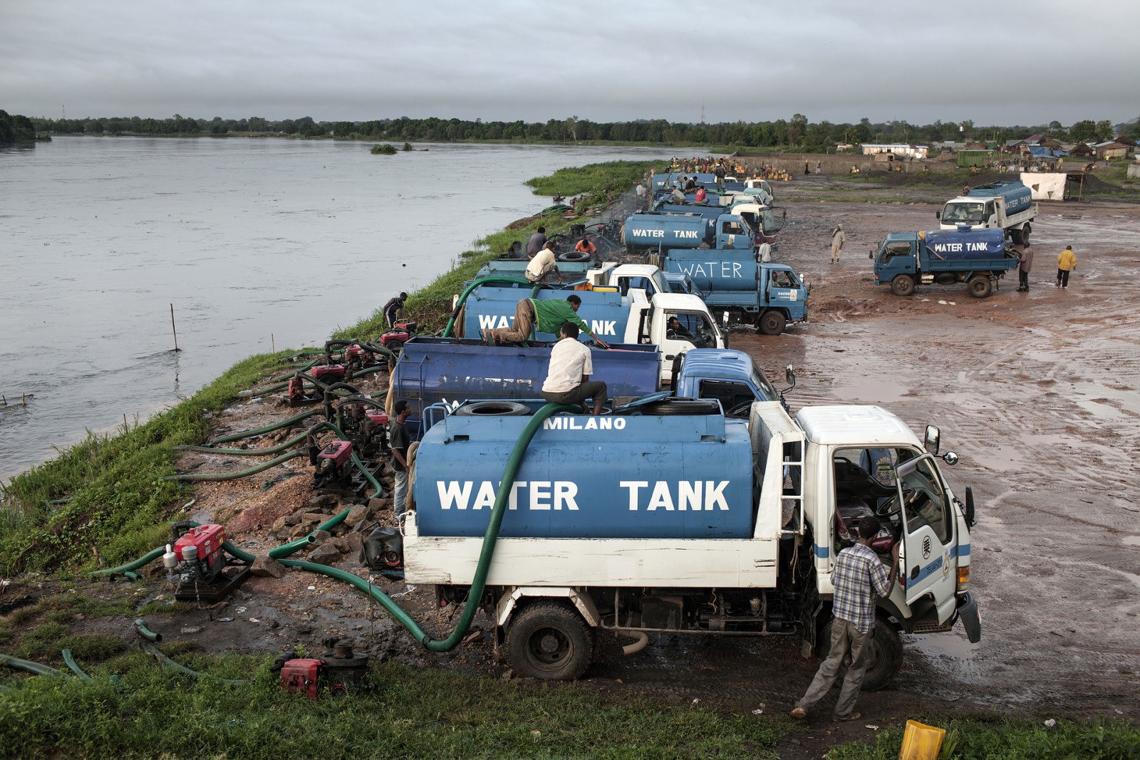 Water ministry backs govt plan to buy water tankers