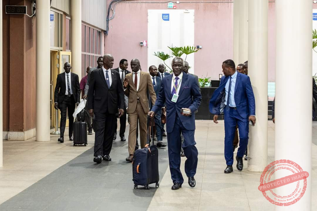 Peace talks set to resume as govt team arrives in Nairobi