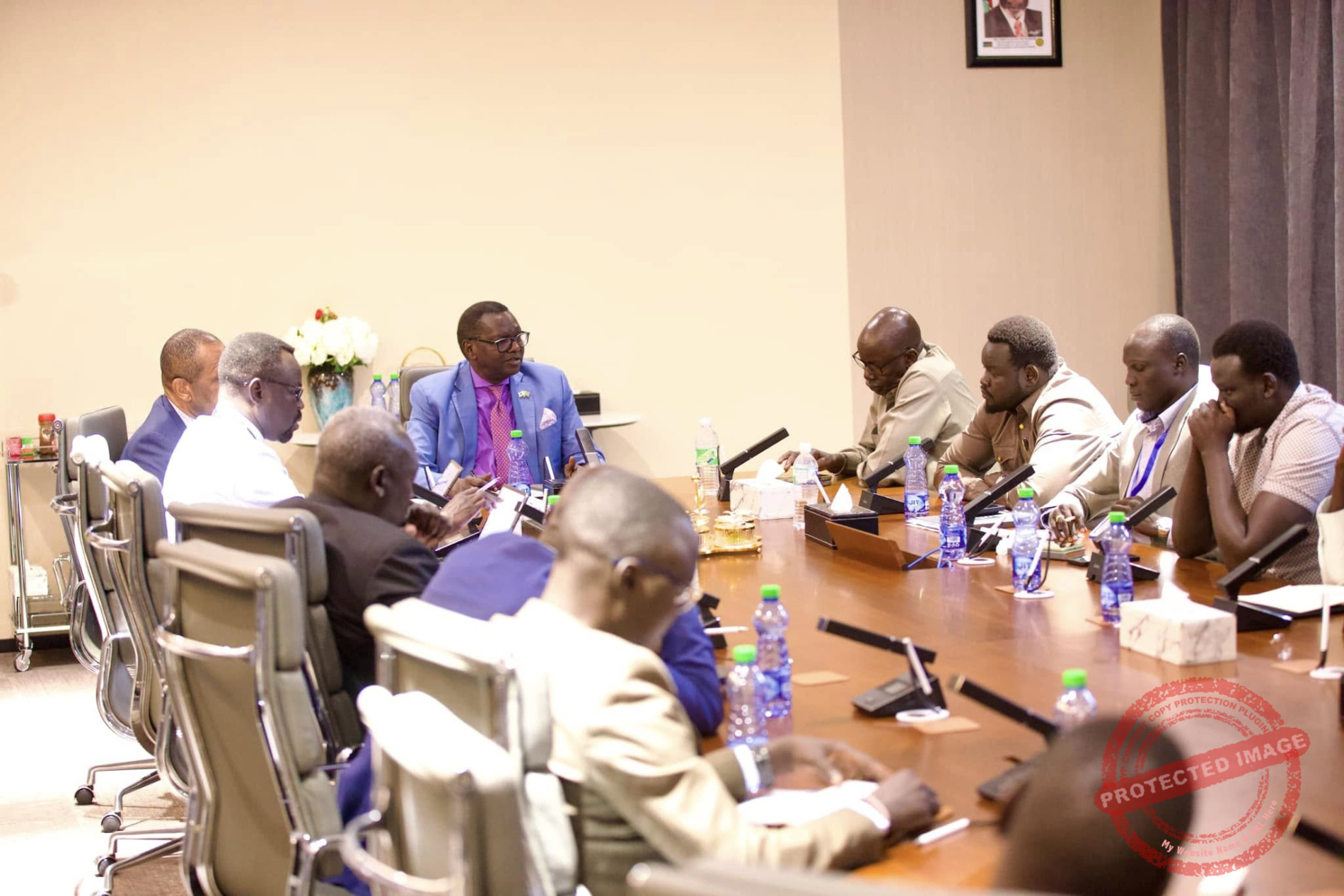 Johnny urges BoSS-Forex collaboration to combat black market