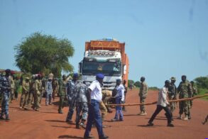 Western Bahr el Ghazal dismantles six illegal roadblocks to improve trade